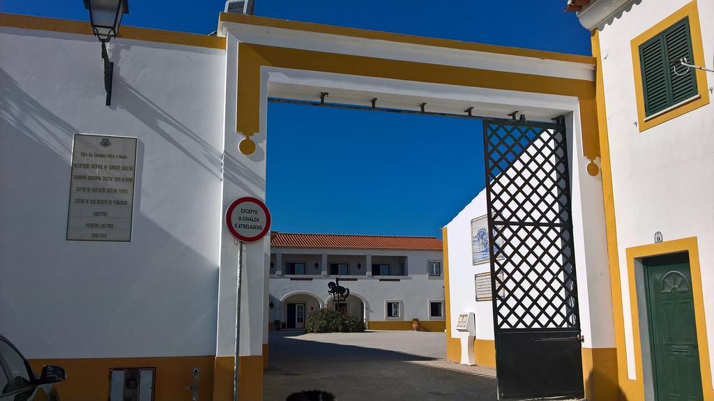Lusitanus Golegã Exterior foto